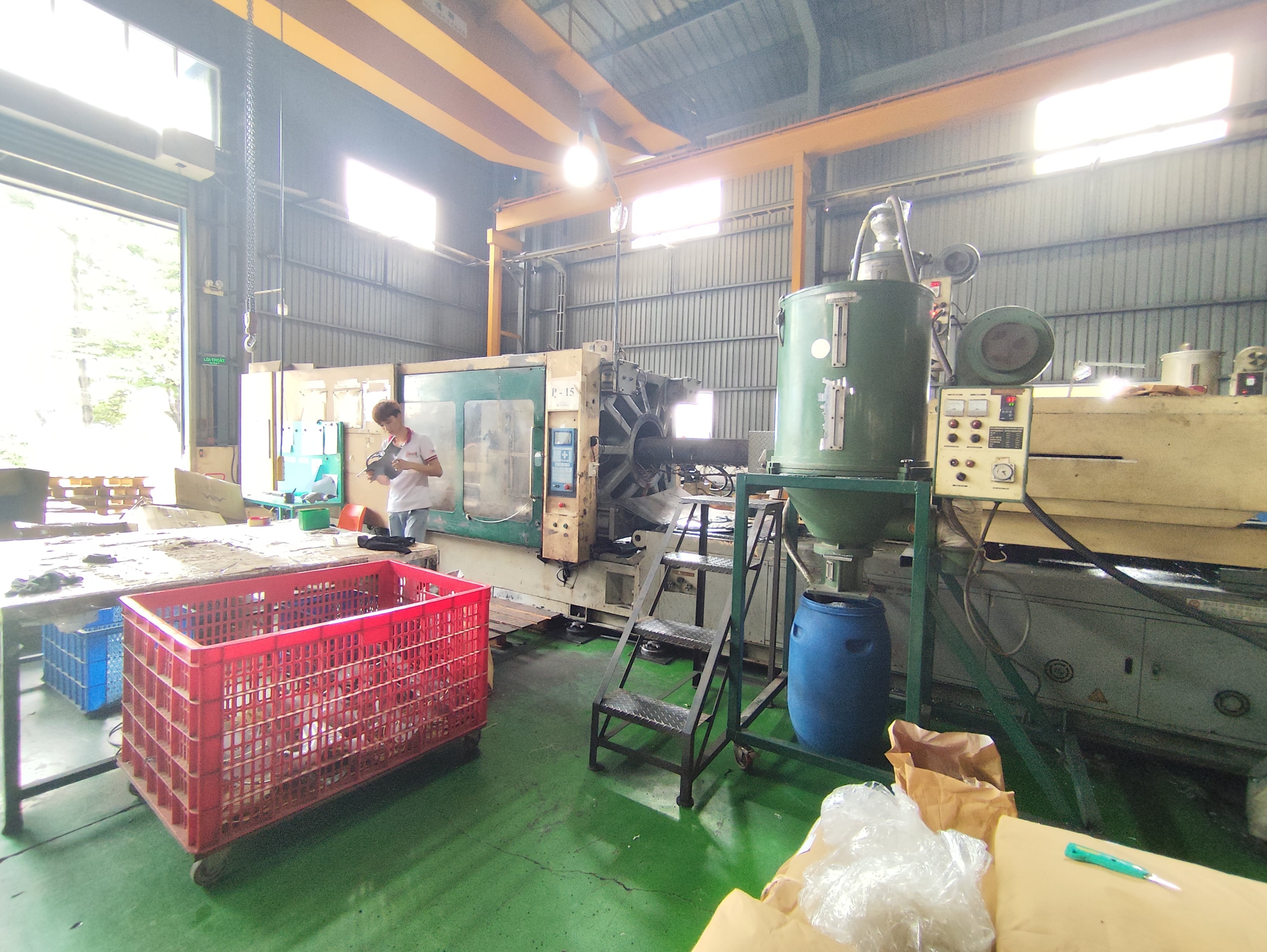 Injection molding machine 1